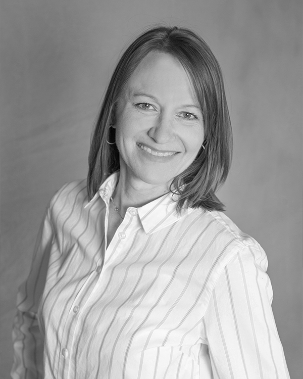 lois-white, designer at Schroll Cabinets